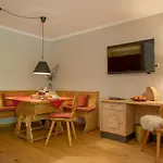 Otel Sankt Leonhard - Dein Wohlfuehlort Zum Loslassen Und Kraftschoepfen