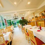 Sankt Leonhard - Dein Wohlfuehlort Zum Loslassen Und Kraftschoepfen Otel 3*